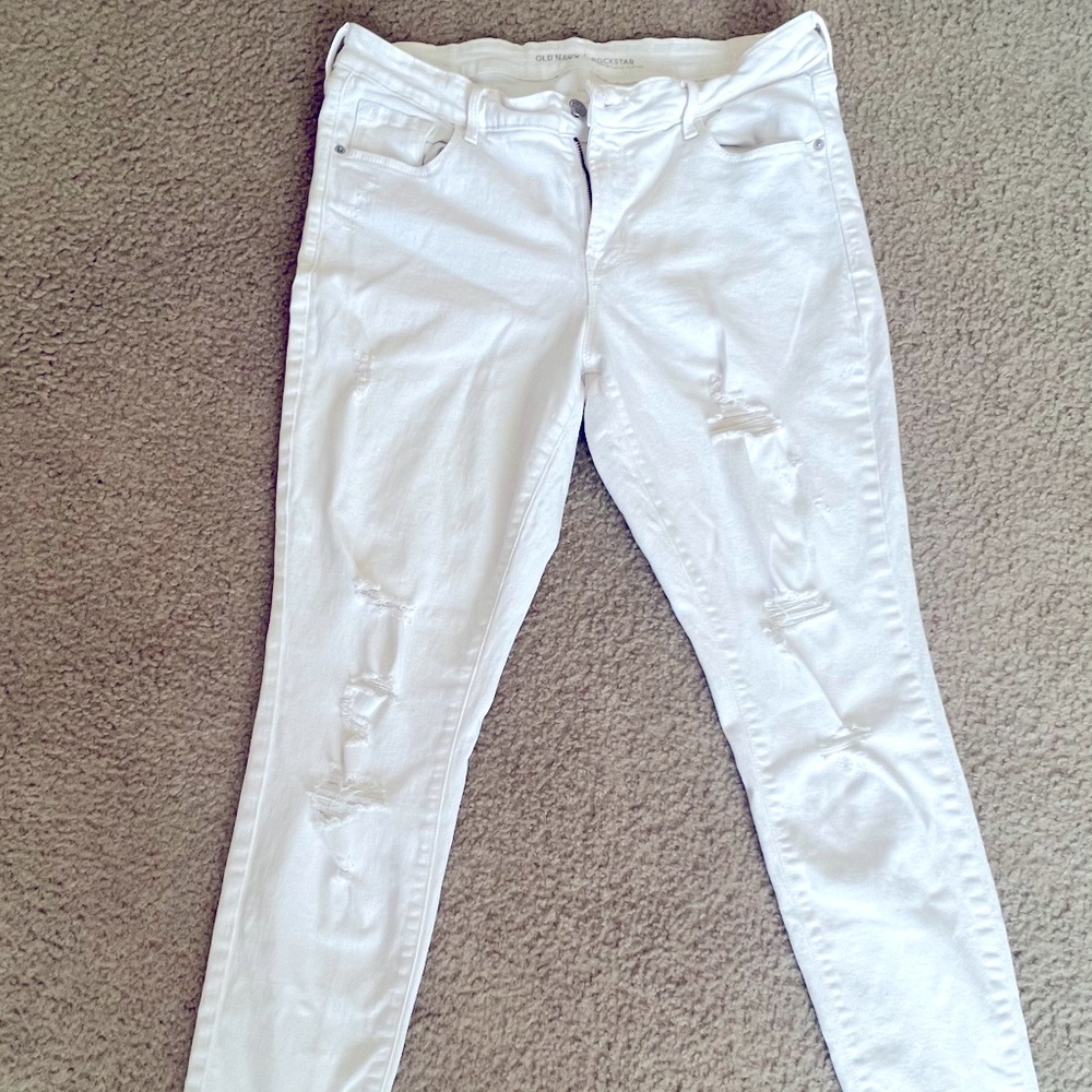 Old Navy White Rockstar Denim Jeans! Perfect for Fall!